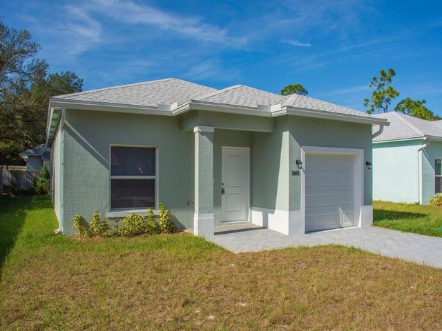 2465 87th Avenue, Vero Beach, FL 32966