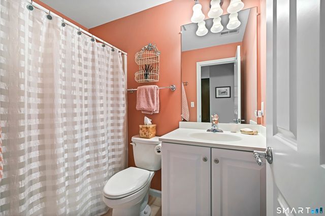 505 Traditions Court South 505, Oxford, CT 06478
