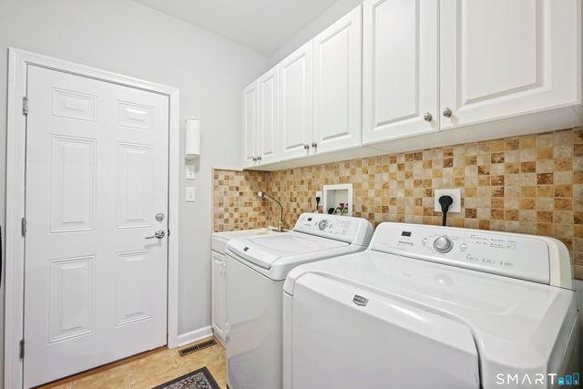 505 Traditions Court South 505, Oxford, CT 06478