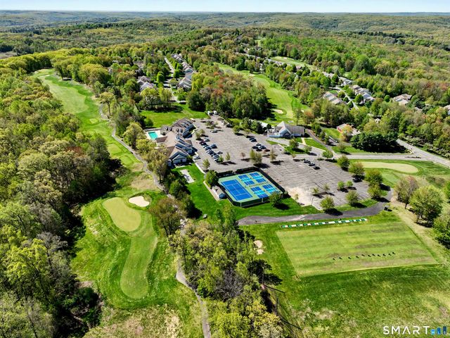 505 Traditions Court South 505, Oxford, CT 06478