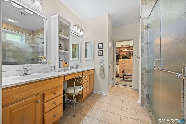 505 Traditions Court South 505, Oxford, CT 06478