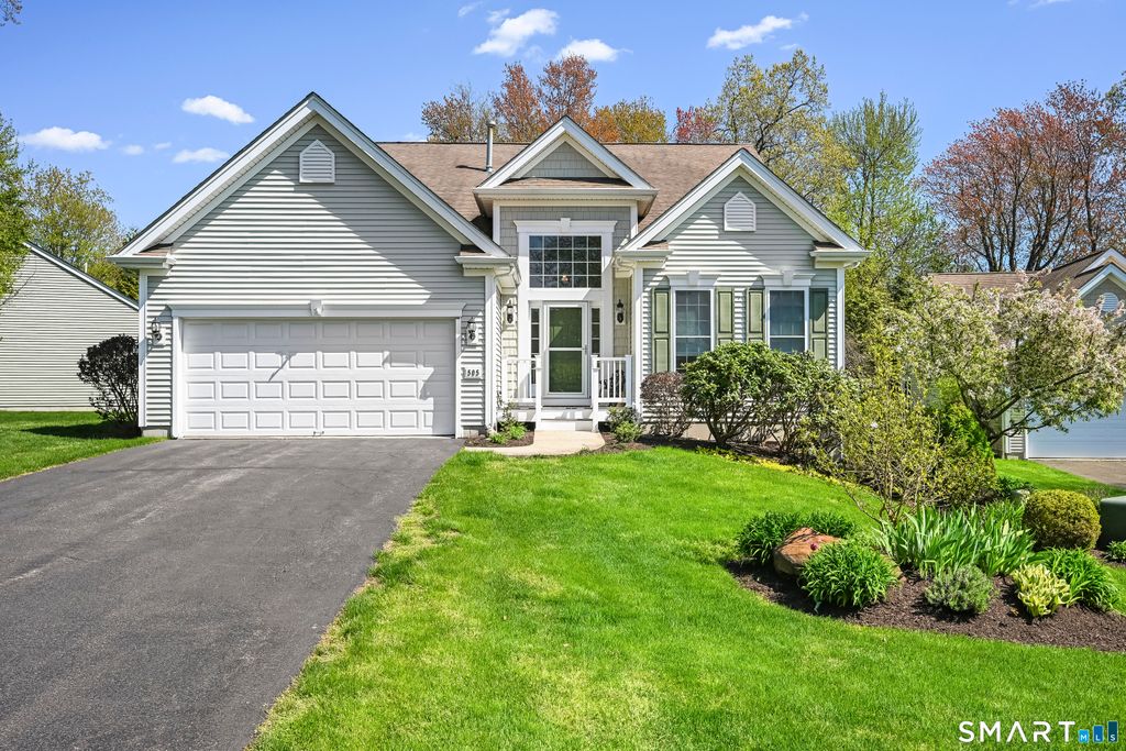 505 Traditions Court South 505, Oxford, CT 06478