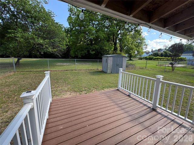 108 Morris Avenue, Mount Holly, NC 28120