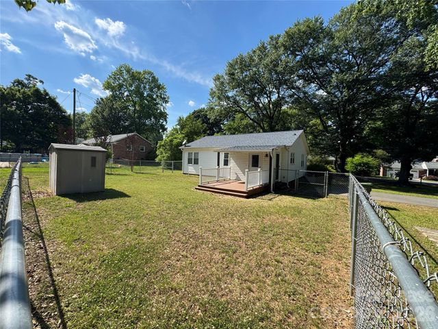 108 Morris Avenue, Mount Holly, NC 28120