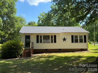 108 Morris Avenue, Mount Holly, NC 28120