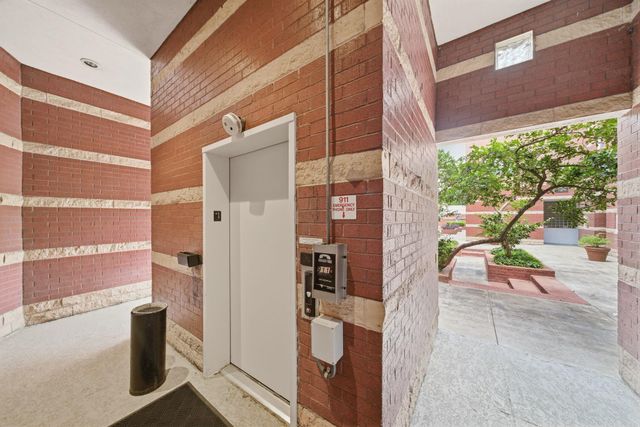 4004 Montrose Boulevard 18D, Houston, TX 77006