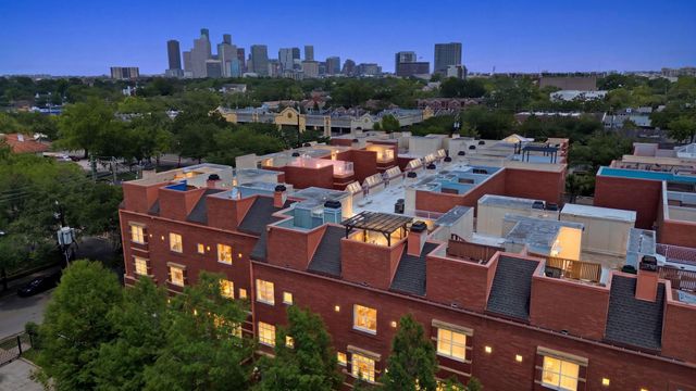 4004 Montrose Boulevard 18D, Houston, TX 77006