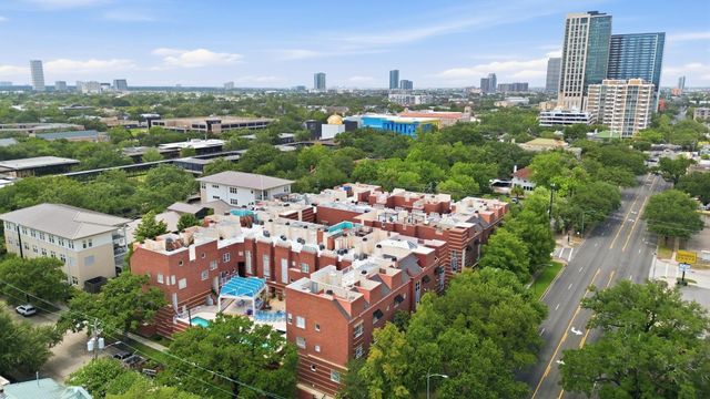 4004 Montrose Boulevard 18D, Houston, TX 77006