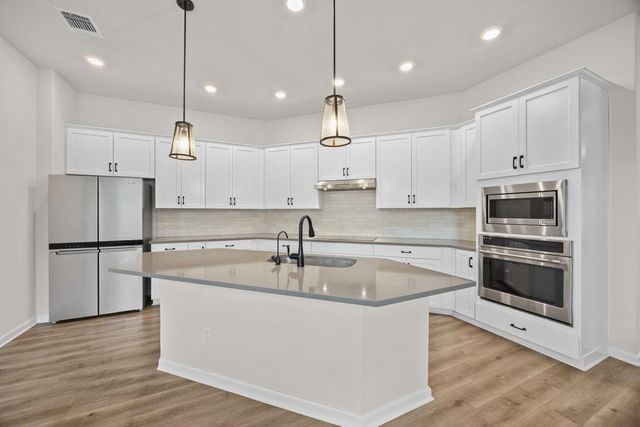 117 Monterey Oak TRL, Georgetown, TX 78628