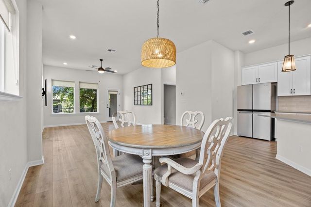 117 Monterey Oak TRL, Georgetown, TX 78628