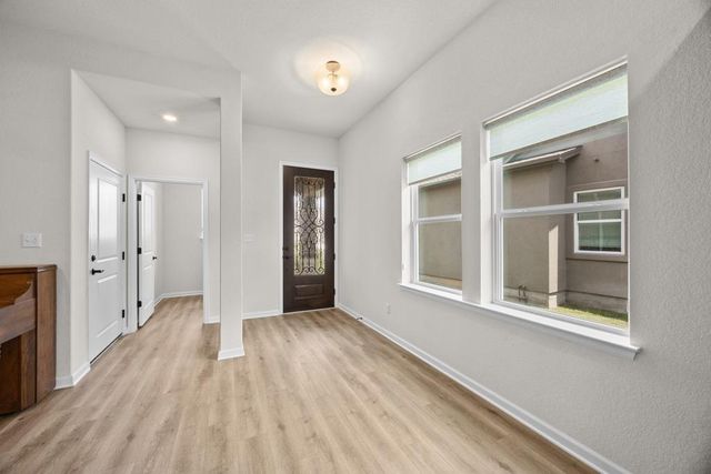 117 Monterey Oak TRL, Georgetown, TX 78628
