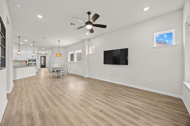 117 Monterey Oak TRL, Georgetown, TX 78628