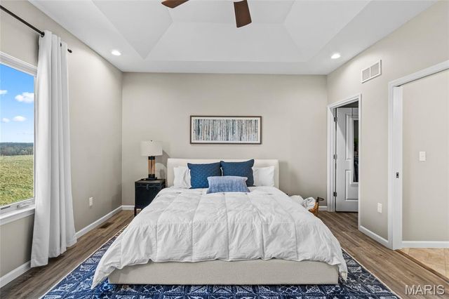 2426 Sunset Ridge Drive, Columbia, IL 62236