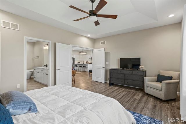 2426 Sunset Ridge Drive, Columbia, IL 62236