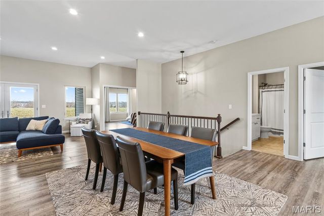 2426 Sunset Ridge Drive, Columbia, IL 62236