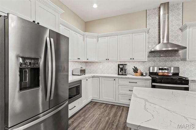 2426 Sunset Ridge Drive, Columbia, IL 62236