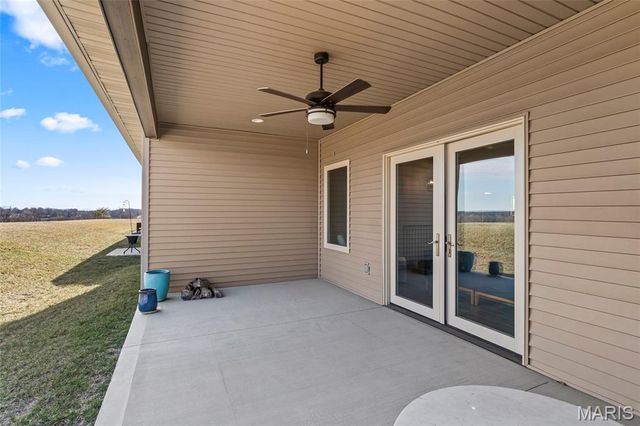 2426 Sunset Ridge Drive, Columbia, IL 62236