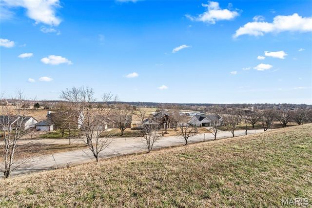 2426 Sunset Ridge Drive, Columbia, IL 62236