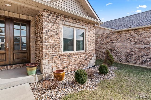 2426 Sunset Ridge Drive, Columbia, IL 62236