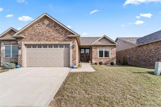 2426 Sunset Ridge Drive, Columbia, IL 62236