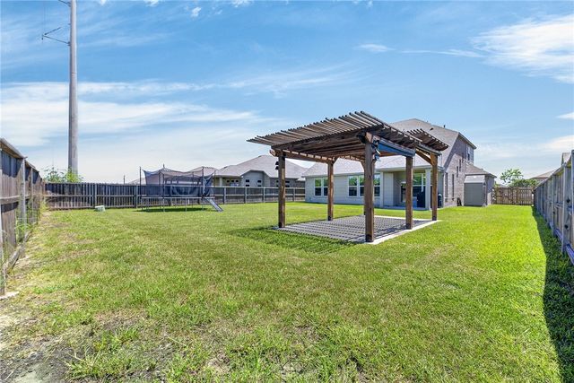 8122 Osprey St, Corpus Christi, TX 78414