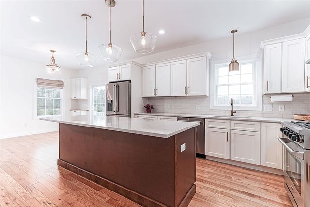 43 Kenyon Hill Trail, Richmond, RI 02898