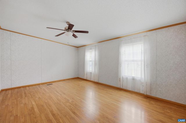 19394 LOUISA RD, Louisa, VA 23093