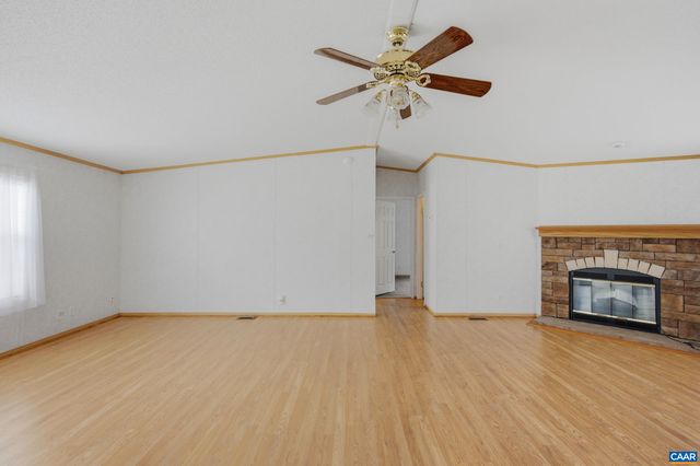 19394 LOUISA RD, Louisa, VA 23093
