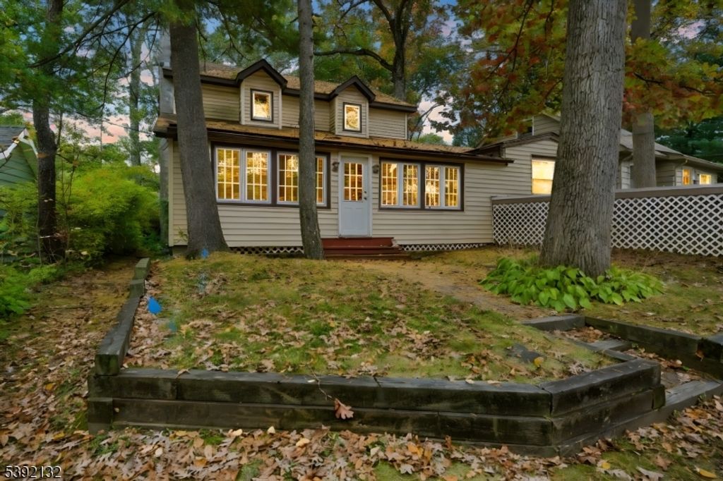 51 Indian Spring Trl, Denville Twp., NJ 07834