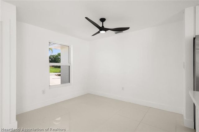 107 Lakefront Lane NW, Lake Placid, FL 33852