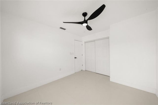 107 Lakefront Lane NW, Lake Placid, FL 33852