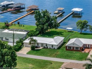 107 Lakefront Lane NW, Lake Placid, FL 33852