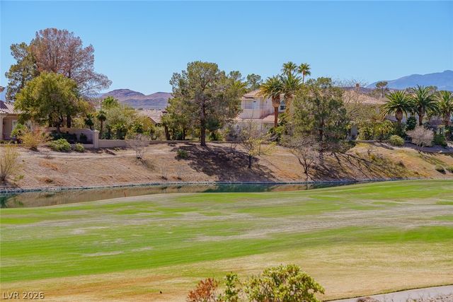 8181 Round Hills Circle, Las Vegas, NV 89113