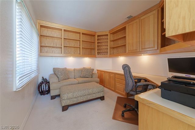 8181 Round Hills Circle, Las Vegas, NV 89113