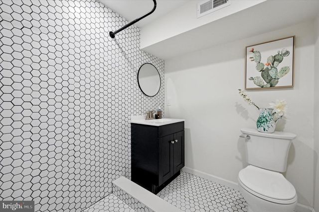 443 W ABBOTTSFORD AVENUE, Philadelphia, PA 19144
