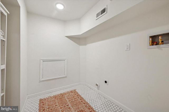 443 W ABBOTTSFORD AVENUE, Philadelphia, PA 19144