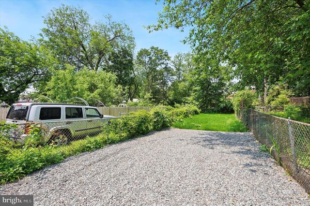 443 W ABBOTTSFORD AVENUE, Philadelphia, PA 19144