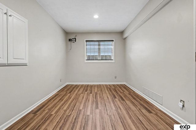 3105 N 161 Avenue, Omaha, NE 68116