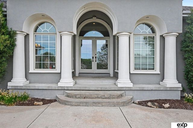 3105 N 161 Avenue, Omaha, NE 68116