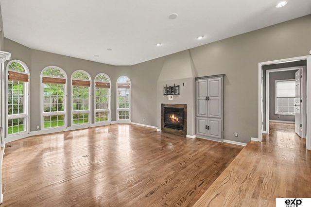 3105 N 161 Avenue, Omaha, NE 68116