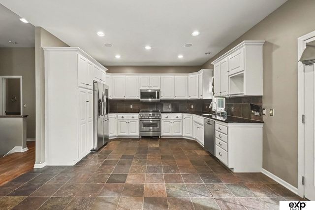 3105 N 161 Avenue, Omaha, NE 68116