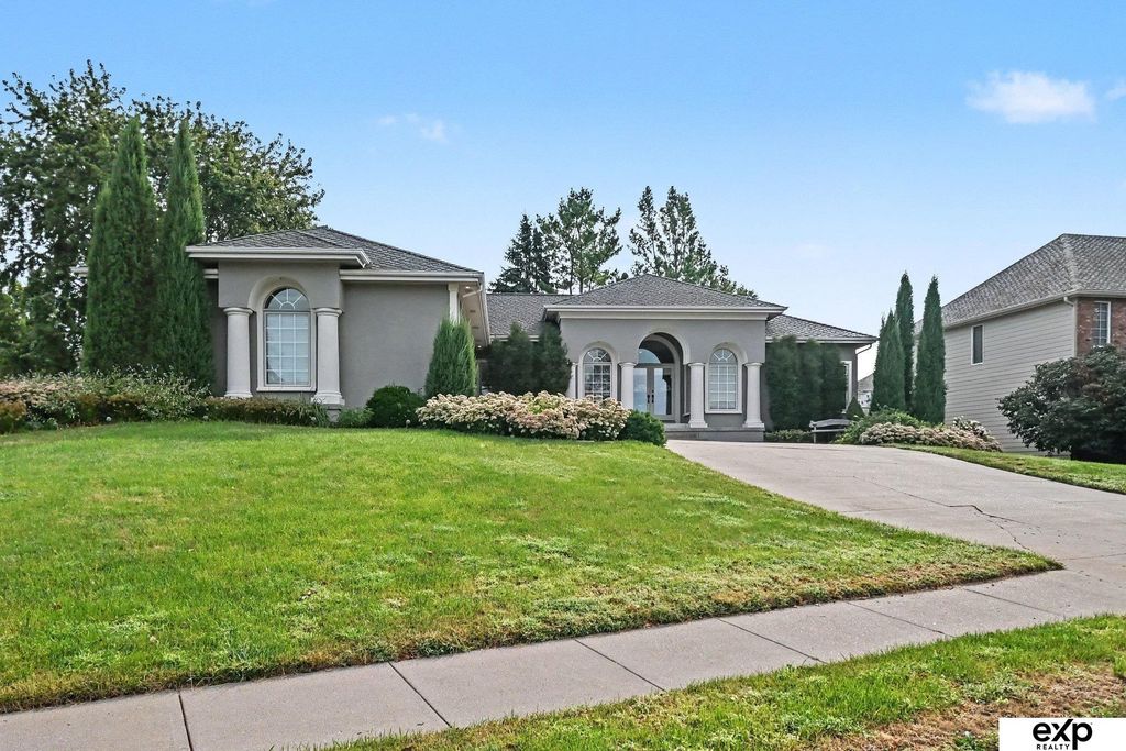 3105 N 161 Avenue, Omaha, NE 68116