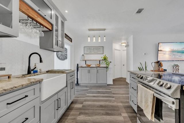 120 CAMPECHE LANE, Kissimmee, FL 34743