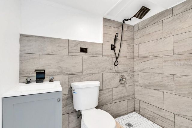 120 CAMPECHE LANE, Kissimmee, FL 34743