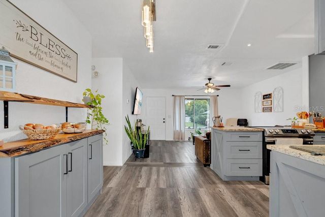 120 CAMPECHE LANE, Kissimmee, FL 34743