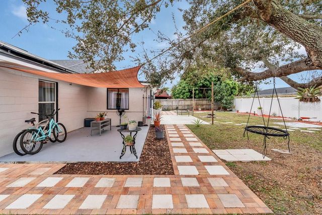 120 CAMPECHE LANE, Kissimmee, FL 34743