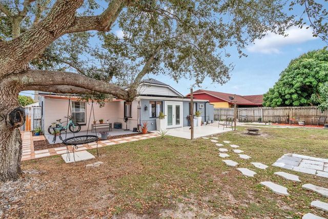 120 CAMPECHE LANE, Kissimmee, FL 34743