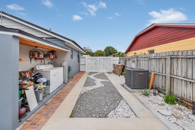 120 CAMPECHE LANE, Kissimmee, FL 34743