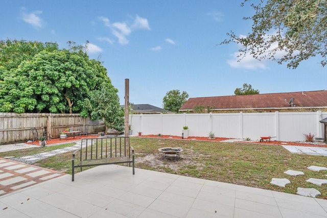 120 CAMPECHE LANE, Kissimmee, FL 34743