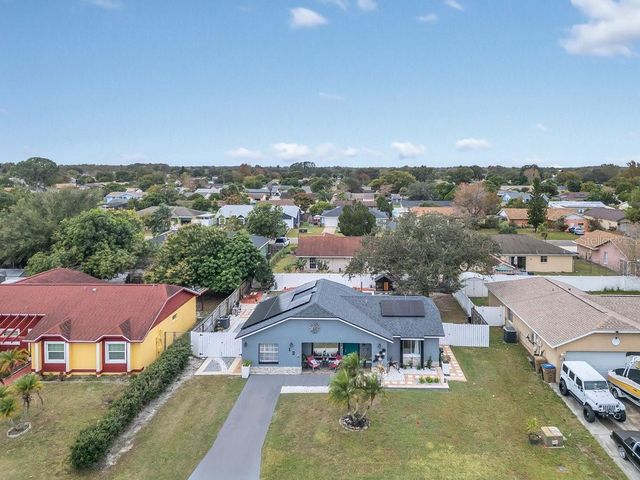 120 CAMPECHE LANE, Kissimmee, FL 34743